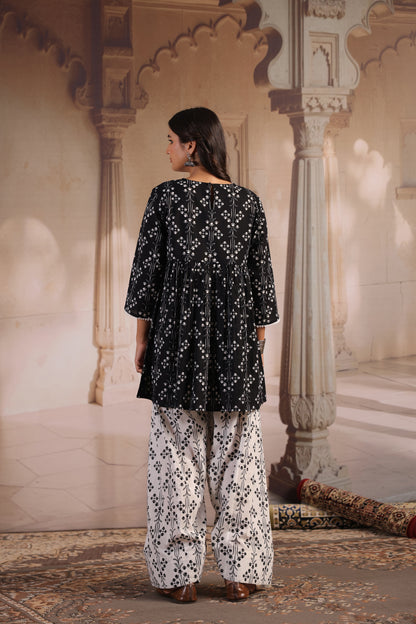 Women's Cotton Black and White Farshi Kurta Set