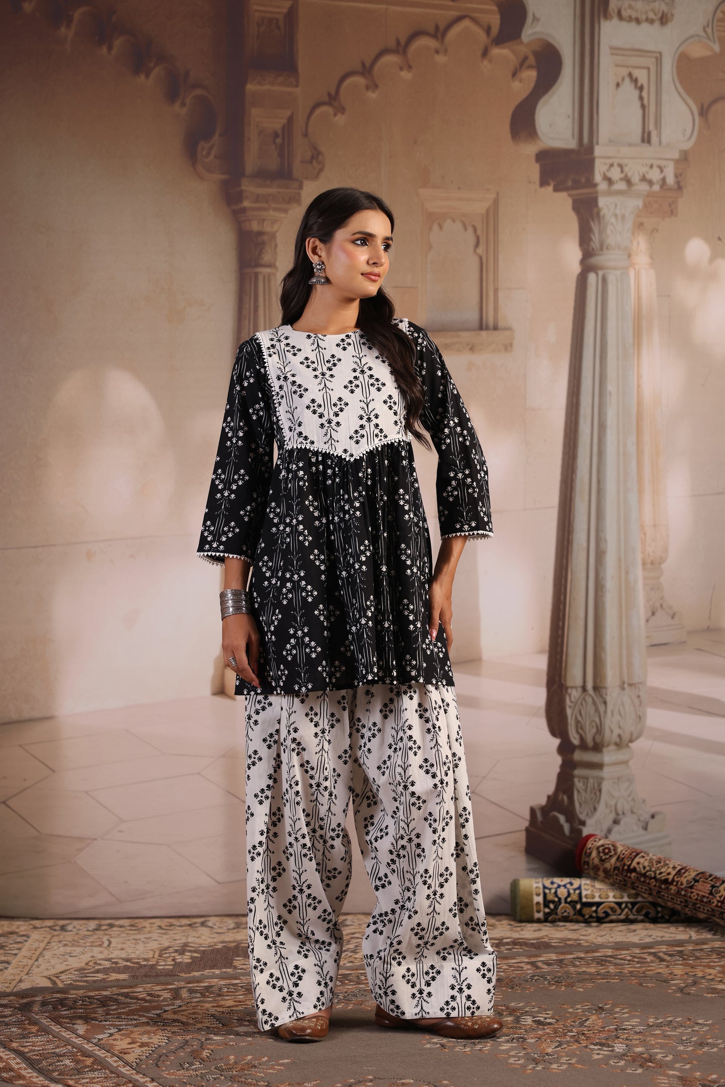 Women's Cotton Black and White Farshi Kurta Set
