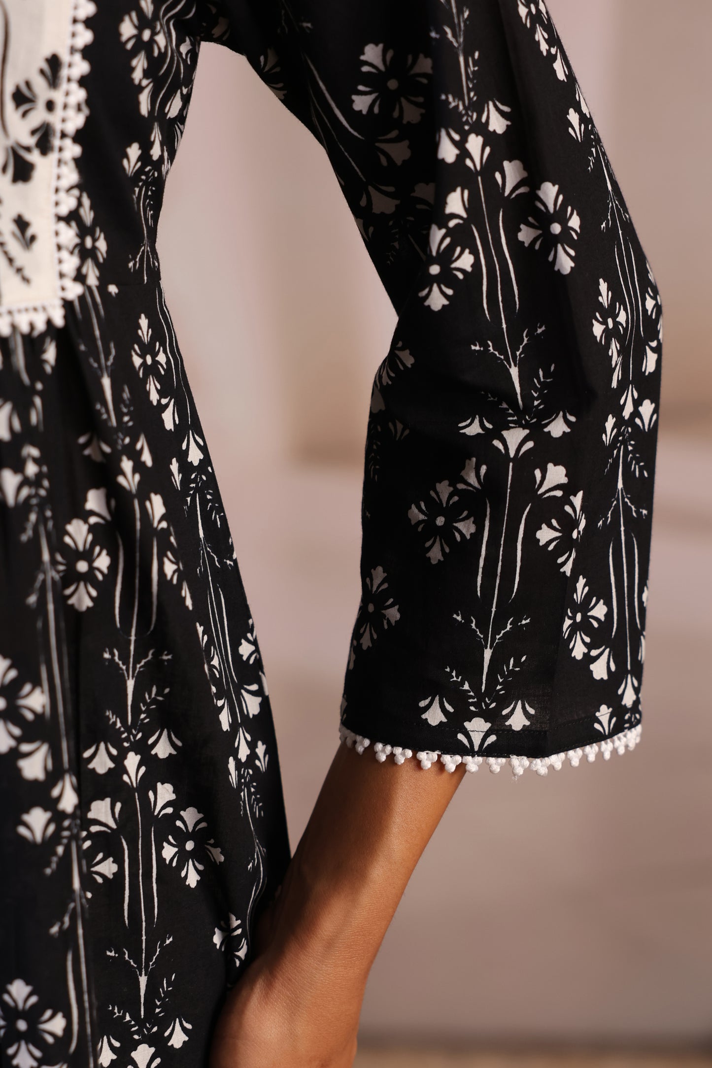 Women's Cotton Black and White Farshi Kurta Set